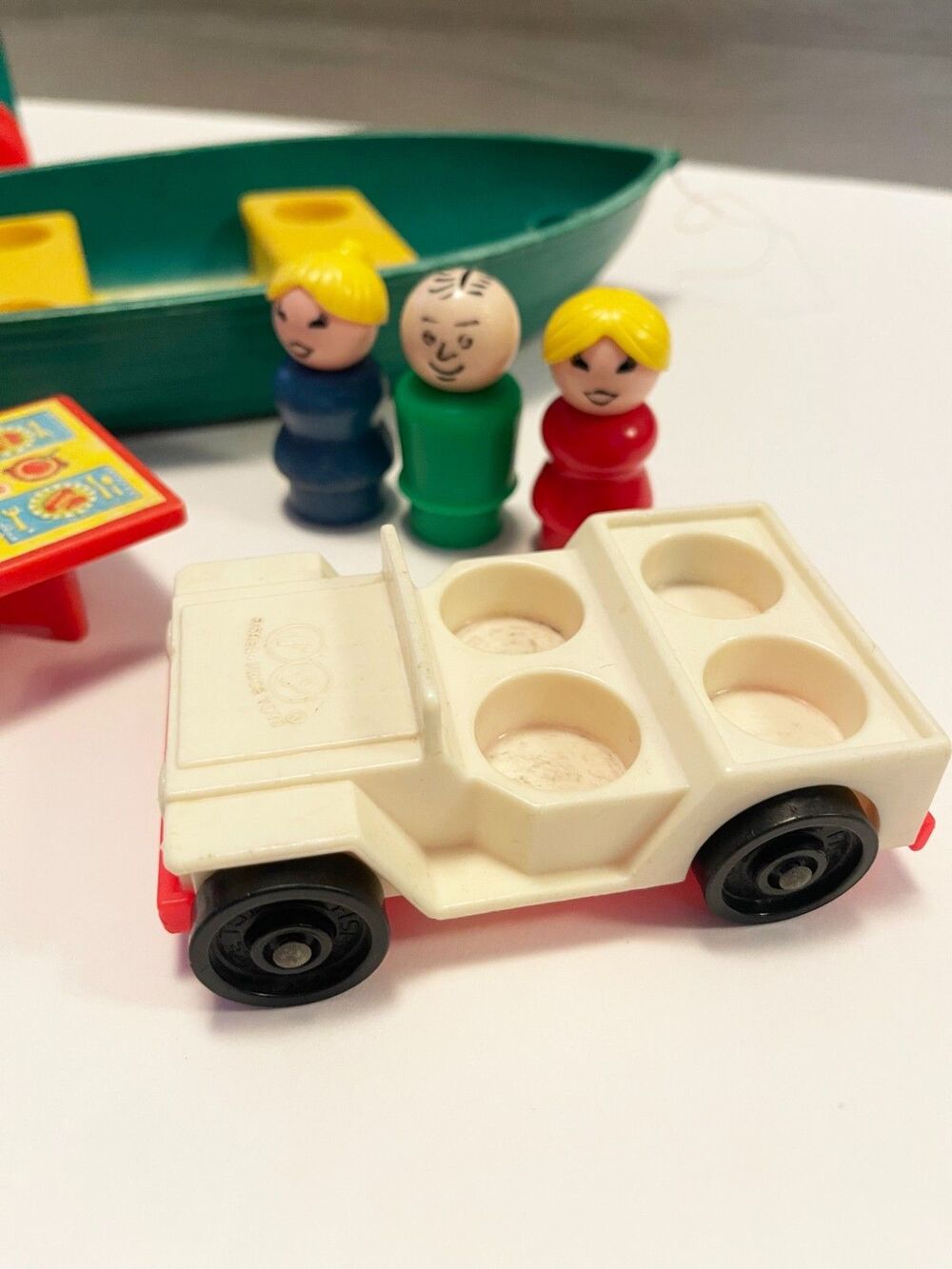Vintage 1972 Fisher Price Little People Camper Boat Family Accessories Lot - Picture 10 of 16